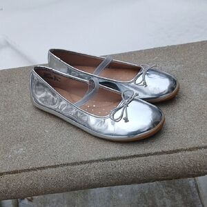 Wonder Nation Silver Ballet Shoes - sz. 5